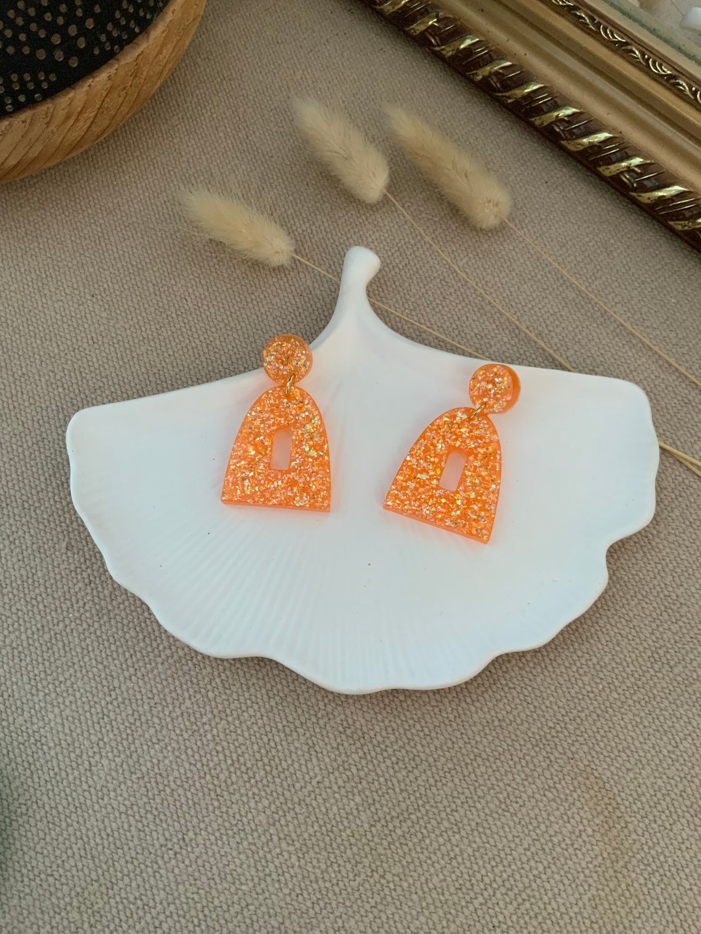 Color’s Arches oranges