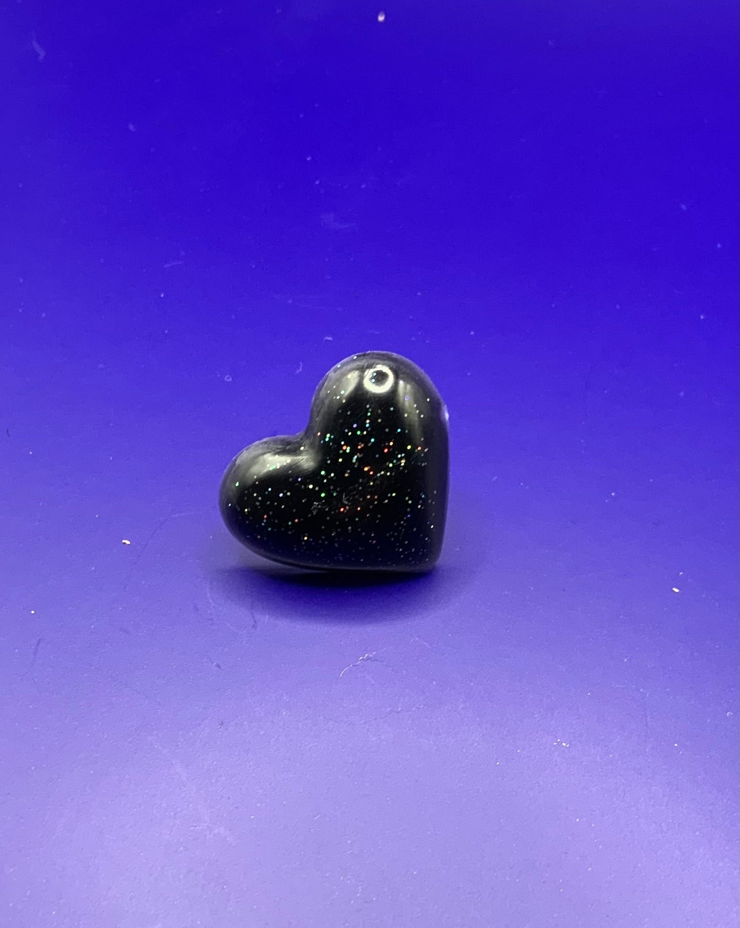 Pin’s Cœur noir pailleté