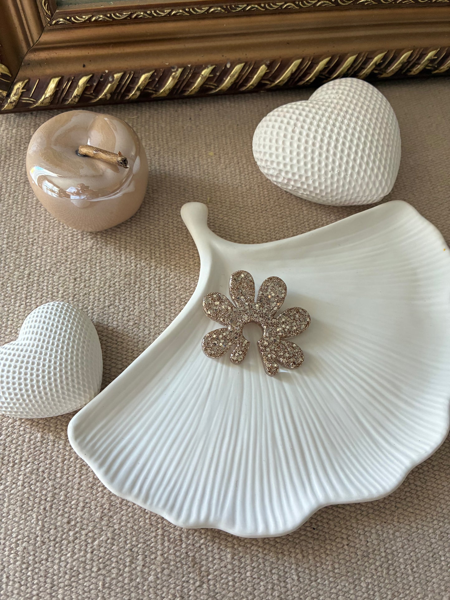 Broche Fleur pailletée