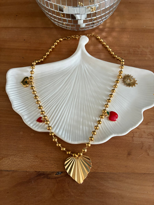 Collier doré cœurs pomme