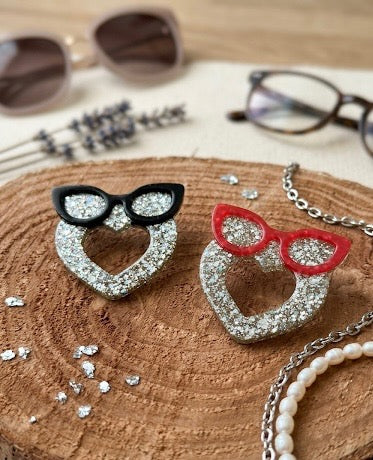 Broche Repose Lunettes cœur doré